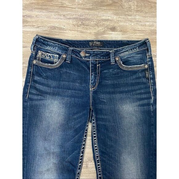 Silver Tuesday Mid Rise Capri Jeans Embroidered Pockets Women’s Sz 16 - Picture 4 of 8